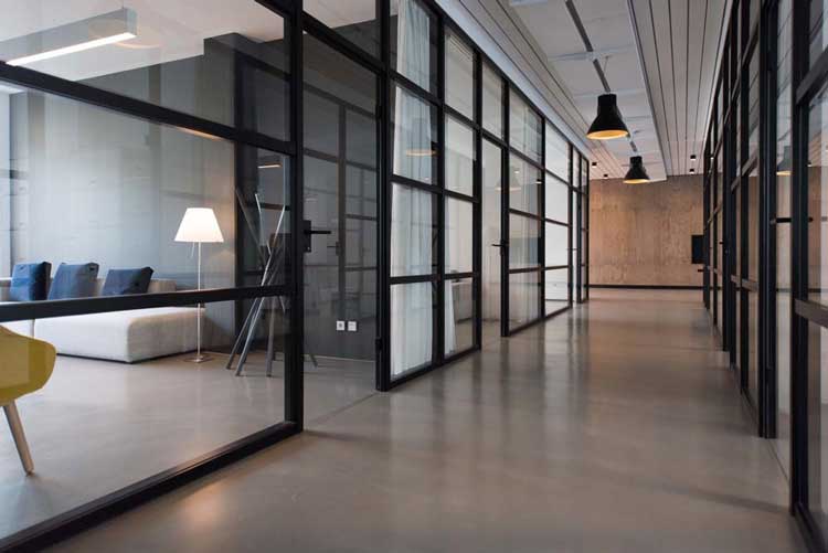 Glass-windows-corridor